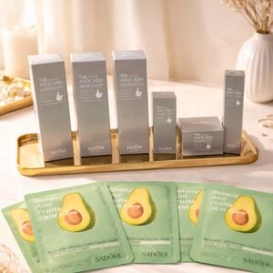 11 pcs of The Organic Avocado Skincare Set